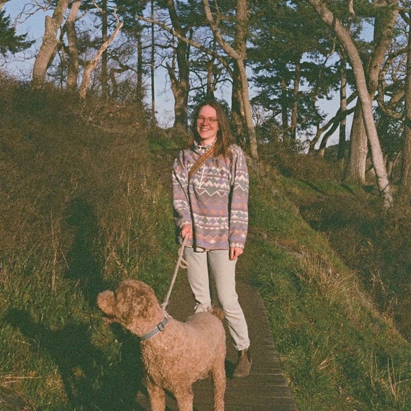 Meet your Posher, Taylor - Picture 1 of 1